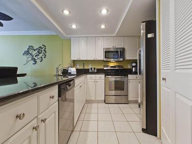 2 Bedroom Beach Condo with Wood Floors New Furnishings